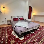 Séjour chez l'habitant House In The Heart Of