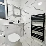 Séjour chez l'habitant House In The Heart Of Manchester