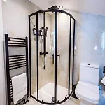 度假居 Luxurious 3 Bed Home, Free Parking 曼彻斯特