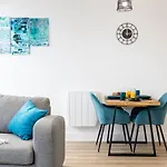 Apartment Luxurious Stylish In Old Trafford Manchester