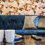 بيت للعطل Salford Sanctuary 5 Bed House *