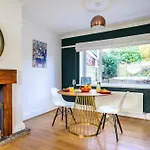 Serviced Northernnightzzz - The Bank Дом отдыха