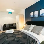 Morden 2 Bed - Old Trafford *