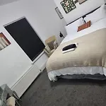 Дом отдыха Gorgeous Stylish Cheri Victorian House In