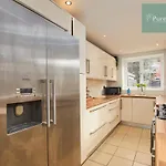 Big Contractor House With 6 Beds & Free Parking By Purestay - 7 Night Min! Casa vacanze Manchester