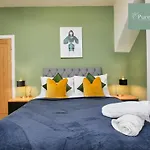 Big Contractor House With 6 Beds & Free Parking By Purestay - 7 Night Min! Manchester