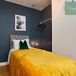 Big Contractor House With 6 Beds & Free Parking By Purestay - 7 Night Min! * Manchester
