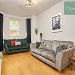 Casa vacanze Big Contractor House With 6 Beds & Free Parking By Purestay - 7 Night Min!