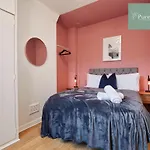 Casa vacanze Big Contractor House With 6 Beds & Free Parking By Purestay - 7 Night Min! Manchester