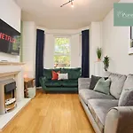 Big Contractor House With 6 Beds & Free Parking By Purestay - 7 Night Min! Casa vacanze *