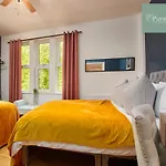 Casa vacanze Big Contractor House With 6 Beds & Free Parking By Purestay - 7 Night Min! Manchester