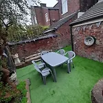 Chic 5 Double Bedroom House - 15 Min To Mánchester