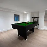 Luxury 6 Bed Near Centre With Cinema & Games 5 Bathrooms * Манчестер