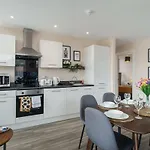 2 Bedroom Modern In *