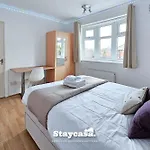 Inviting Serene Abode Large Driveway Sleeps 12 * 맨체스터