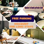 Spacious Stylish With Free Parking 10 Mins To Centre & Ao Arena Ideal For Groups & Long