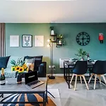 Daire New! Stunning 2-bed In By 53 Degrees Property, Amazing Location - Sleeps 6!