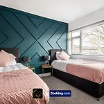 Cosy 3-bed House L Garden L Free Parking L Stretford L Sleeps 7 L Book Today With The Cosy Corner Nationwide * Manchester
