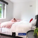 Cosy 3-bed House L Garden L Free Parking L Stretford L Sleeps 7 L Book Today With The Cosy Corner Nationwide Daire