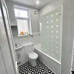Holiday home Victorian - 5 Bedroom House Manchester