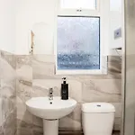 Entire Luxury In Old Trafford, Next To Mufc Дом отдыха *