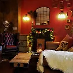 2 Bed Piccadilly Flat Centre