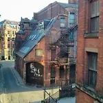 2 Bed Piccadilly Flat Centre