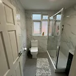 בית אירוח Elegant Estates Humble Abode 5