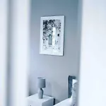Comfy Four Bedroom House With Parking Manchester