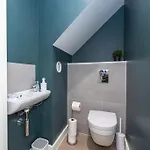 Апартаменты Old Trafford , , 2 Bed Duplex Манчестер