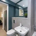 Old Trafford , , 2 Bed Duplex Апартаменты