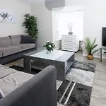 Villa Riverside *