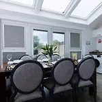 Villa Riverside *