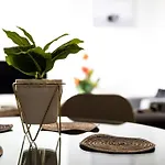 Modern 2 Bedroom - Centre - Parking Manchester