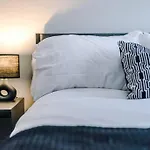 Appartement Stylish 3bdr House By Vista Short Lets & Serviced With Free Parking, Pool Table And Ps4