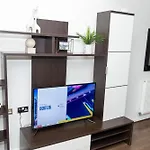 Entire In Апартаменты *