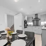 Prázdninový dům Luxurious Stylish Modern