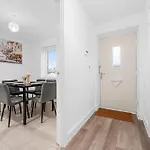 Luxurious Stylish Modern Manchester