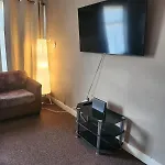 Go Big ! Entire Cozy House For Max 8 People Near Center Casa vacanze Manchester