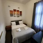 Casa vacanze Go Big ! Entire Cozy House For Max 8 People Near Center