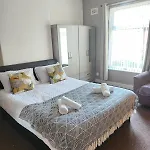 Go Big ! Entire Cozy House For Max 8 People Near Center Casa vacanze *