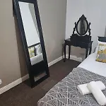 Go Big ! Entire Cozy House For Max 8 People Near Center *