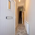 Modern 3br Sleeps 7 Fast Wifi Perfect For Long * Manchester