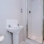 Charming Townhome Retreat, Close To * Manchester