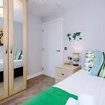 Charming Townhome Retreat, Close To *