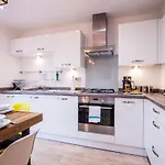 Charming 1br House In Eccles With Free Parking Prázdninový dům Manchester