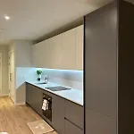 Spacious Terrace Gym Free Parking *