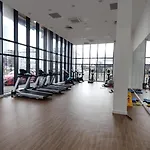 Daire Bee Gateway - Work N Relax 500mbps Wifi And Netflix - With Paid Parking And Balcony *