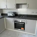 Feriehus Stylish House Retreat In