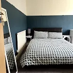 Double - Town & Nearby, 24h Bus, Airport-linked * Manchester